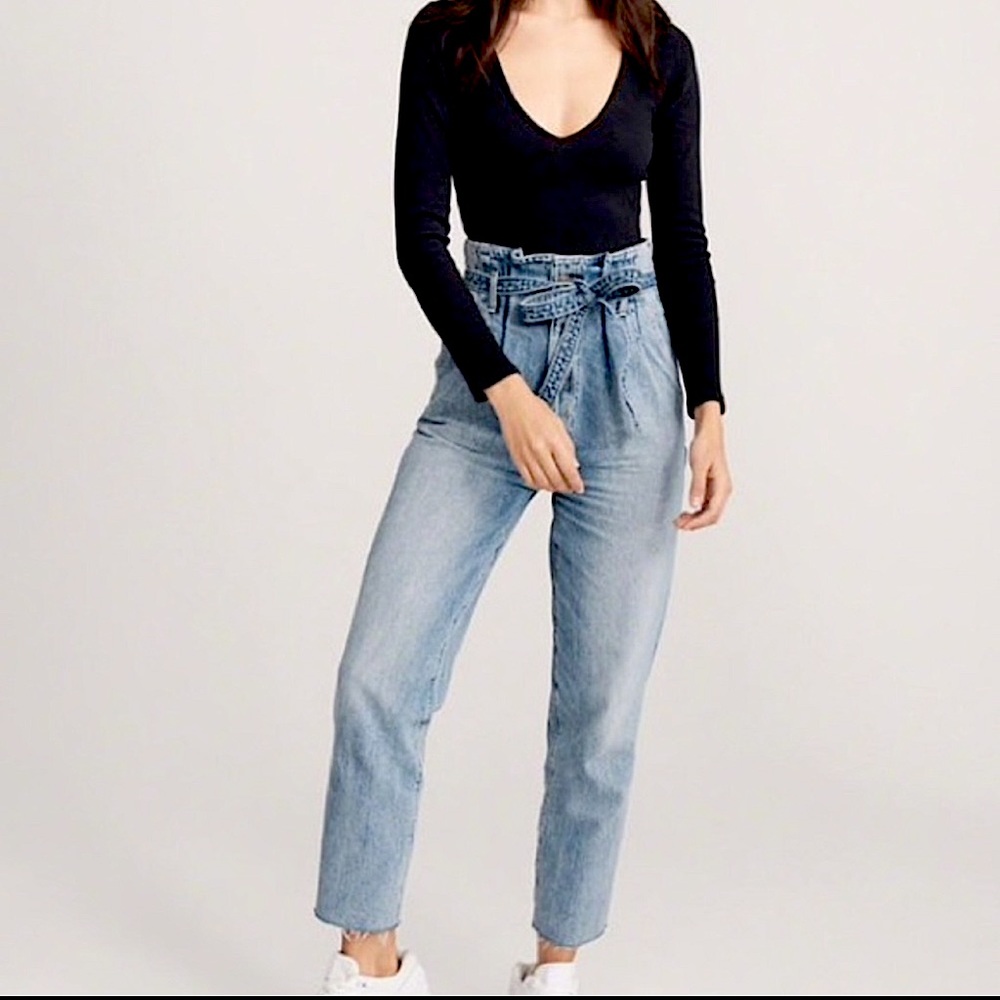 Abercrombie and Fitch High Rise Paperbag Waist Jean NWOT